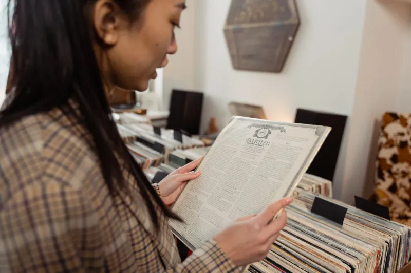 Grooves, Static, and Intention: What Young Music Fans Are Really Saying When They Buy Vinyl